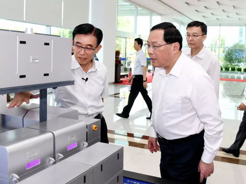 李強調研上海半導體產業，強調集中力量突破核心關鍵技術，強化技術服務支撐
